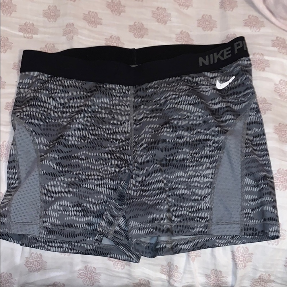 NIKE PRO grey